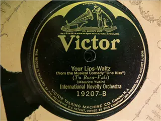 small_victor 19207 b.webp